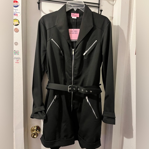 Vixen by Micheline Pitt Pants - Vixen- size XL- black shorts jumpsuit with zippers and belt. NWT.